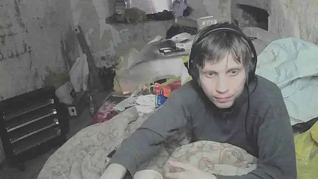 makarov1993 online show from April 15, 2026, 8:09 pm