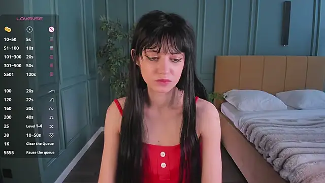 chloe dreammm online show from April 9, 2026, 5:51 am