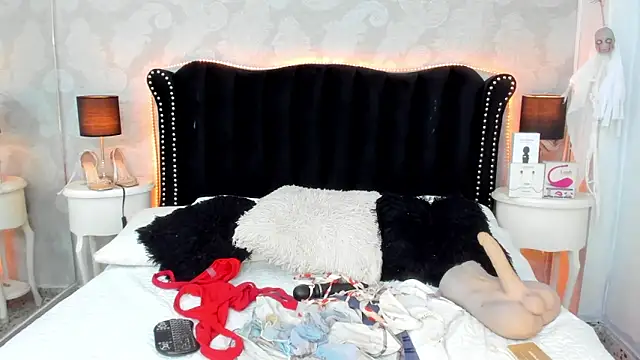 ViictoriaGrey online show from October 29, 2025, 2:36 am