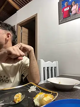 Michaell Spinelly online show from November 13, 2025, 3:05 am