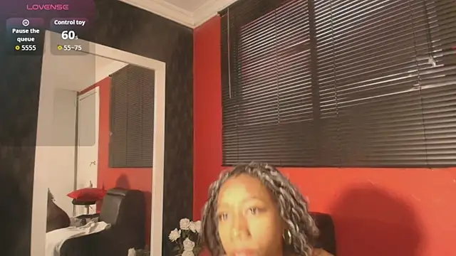 Snapshot of NathalyLeen chatting on June 16, 2026, 8:55 pm NathalyLeen online show from June 16, 2026, 8:55 pm