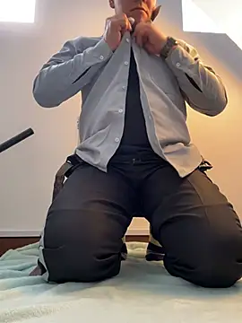 Manu0586 online show from April 18, 2026, 7:58 pm