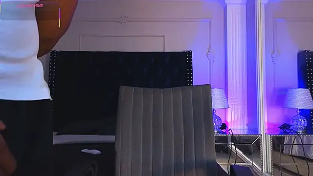 CharlesBrown  online show from April 9, 2026, 2:33 pm