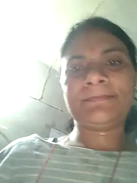 couple 71 online show from April 14, 2026, 1:39 pm