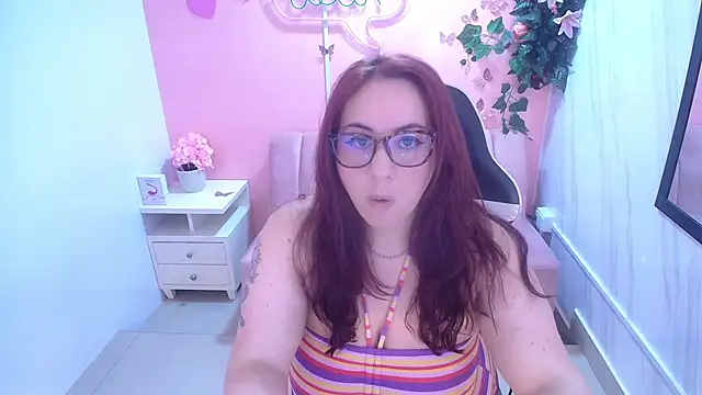 Snapshot of bellatrix_ch chatting on June 20, 2026, 12:52 pm bellatrix ch online show from June 20, 2026, 12:52 pm