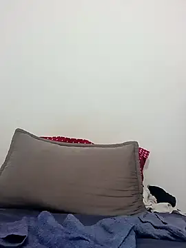 florecita 69 online show from February 14, 2026, 2:25 pm