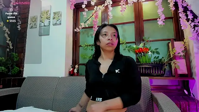Snapshot of samara_selene chatting on June 12, 2026, 3:05 am samara selene online show from June 12, 2026, 3:05 am