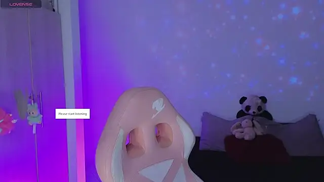 Snapshot of Moonlightt_21 chatting on October 5, 2025, 1:59 am Moonlightt 21 online show from October 5, 2025, 1:59 am