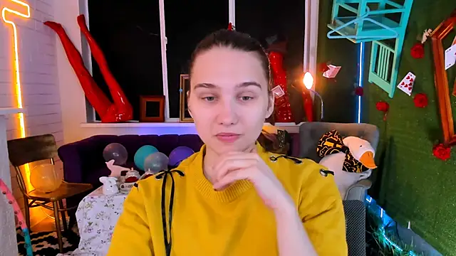 Snapshot of TessaMill chatting on September 20, 2025, 5:19 am TessaMill online show from September 20, 2025, 5:19 am