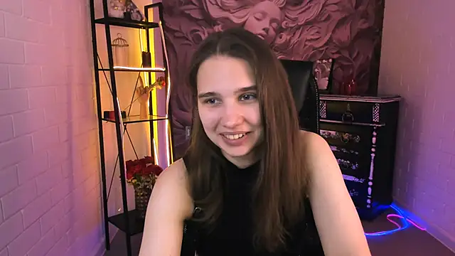 Snapshot of TessaMill chatting on October 2, 2025, 5:36 am TessaMill online show from October 2, 2025, 5:36 am