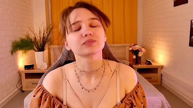 TessaMill online show from March 16, 2026, 5:35 am