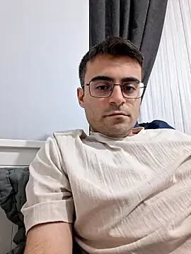 Snapshot of Obstacless chatting on January 8, 2026, 7:49 pm Obstacless online show from January 8, 2026, 7:49 pm