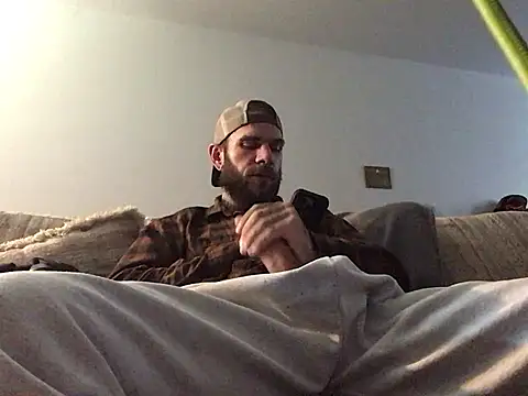 Snapshot of BlueCollarTattoos chatting on April 7, 2026, 7:58 pm BlueCollarTattoos online show from April 7, 2026, 7:58 pm