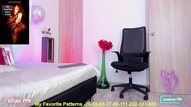 miaroberts69 online show from September 27, 2025, 4:28 am