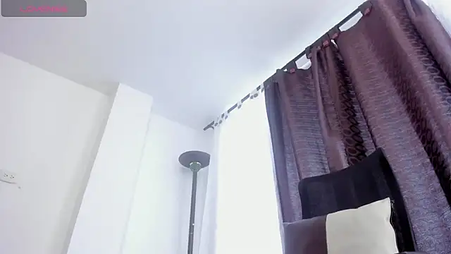 miaroberts69 online show from May 16, 2026, 9:13 pm