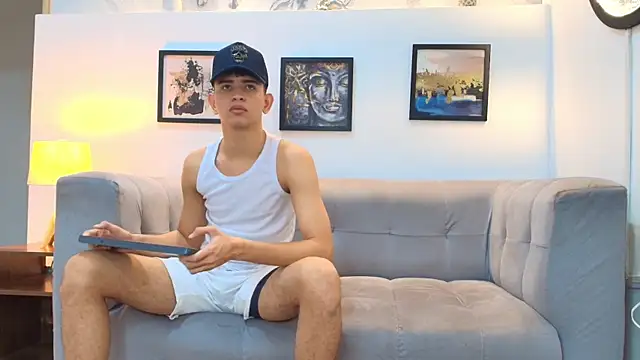 TWINKS FRIENDS online show from February 20, 2026, 1:22 pm