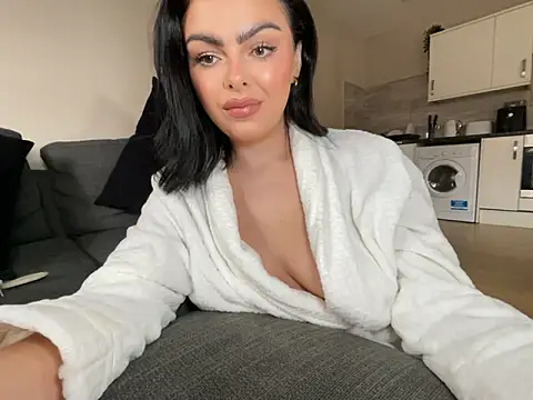 FrancescaXO online show from February 23, 2026, 2:14 pm