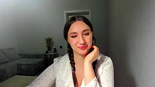 Snapshot of Wise_Bunny chatting on June 25, 2026, 11:31 pm Wise Bunny online show from June 25, 2026, 11:31 pm