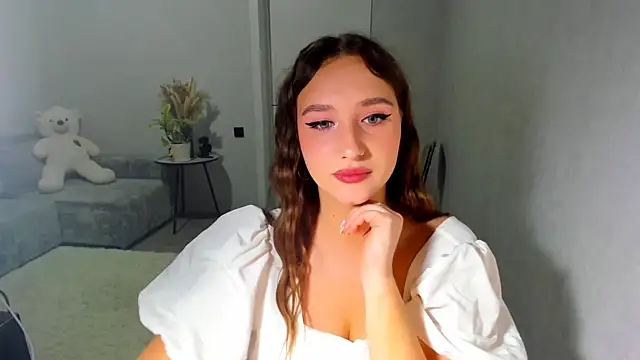 Snapshot of Wise_Bunny chatting on July 7, 2026, 8:13 pm Wise Bunny online show from July 7, 2026, 8:13 pm