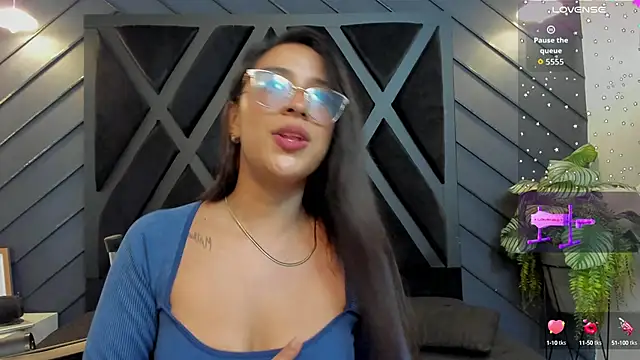 Snapshot of zoe_martins_ chatting on September 13, 2025, 5:24 pm zoe martins online show from September 13, 2025, 5:24 pm