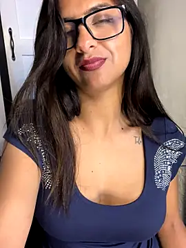 chicachocolate01 online show from September 11, 2025, 7:52 am