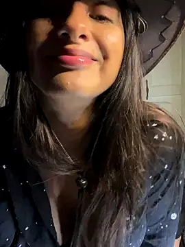 chicachocolate01 online show from October 30, 2025, 7:03 pm