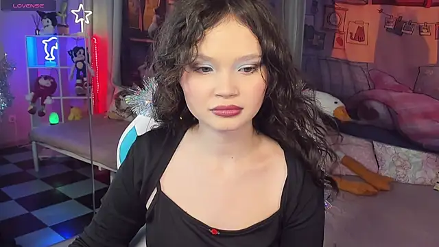 EmilyChaves online show from January 6, 2026, 8:07 am