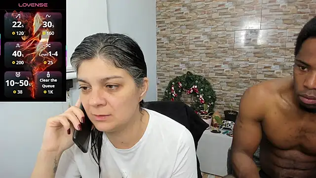 Snapshot of queemking chatting on December 20, 2025, 12:29 am queemking online show from December 20, 2025, 12:29 am