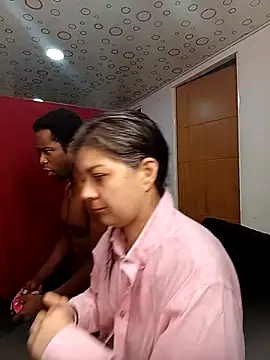 Snapshot of queemking chatting on December 23, 2025, 12:08 am queemking online show from December 23, 2025, 12:08 am