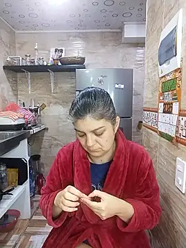 Snapshot of queemking chatting on January 14, 2026, 1:00 am queemking online show from January 14, 2026, 1:00 am