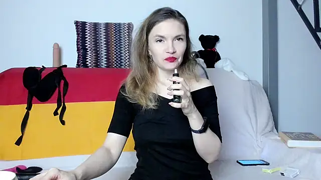 Katherine Twilight online show from February 20, 2025, 3:30 pm