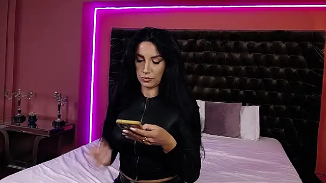 StephanyMillan online show from September 21, 2025, 5:20 am