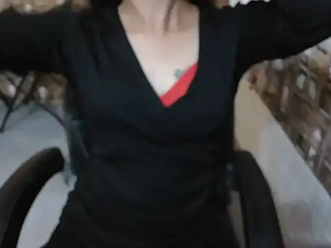 lovepihuu online show from March 27, 2026, 9:42 am