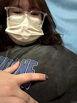 ariel 613 online show from October 10, 2025, 2:16 pm