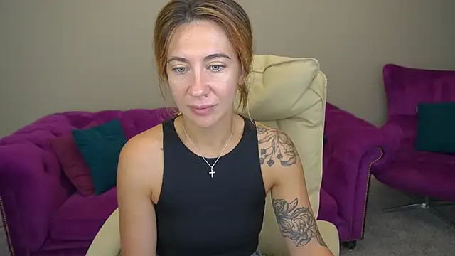 Snapshot of KateShanny chatting on September 18, 2025, 5:42 am KateShanny online show from September 18, 2025, 5:42 am