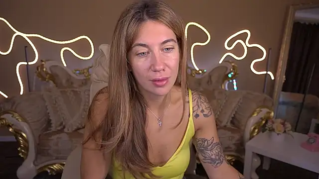 Snapshot of KateShanny chatting on October 4, 2025, 6:11 am KateShanny online show from October 4, 2025, 6:11 am