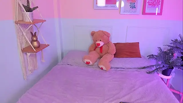 Camila Rivers online show from March 3, 2026, 4:18 am