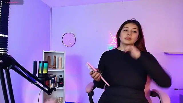 Aphriil   online show from October 10, 2025, 12:04 pm