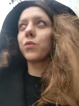 Eveline Beauty Kitty online show from February 5, 2026, 3:27 pm