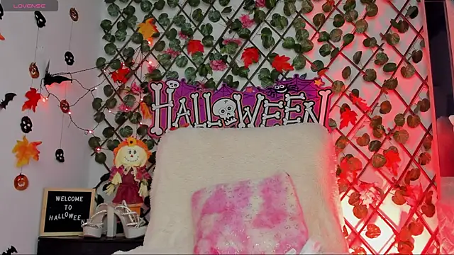 Snapshot of isabel_jaames chatting on October 25, 2025, 9:31 pm isabel jaames online show from October 25, 2025, 9:31 pm