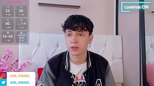 Axel  Evans online show from October 2, 2025, 12:56 pm