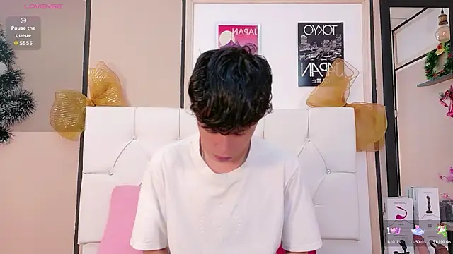 Axel  Evans online show from January 8, 2026, 12:07 pm