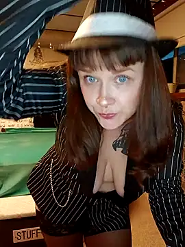 Snapshot of Ursulalane chatting on October 11, 2025, 1:38 am Ursulalane online show from October 11, 2025, 1:38 am