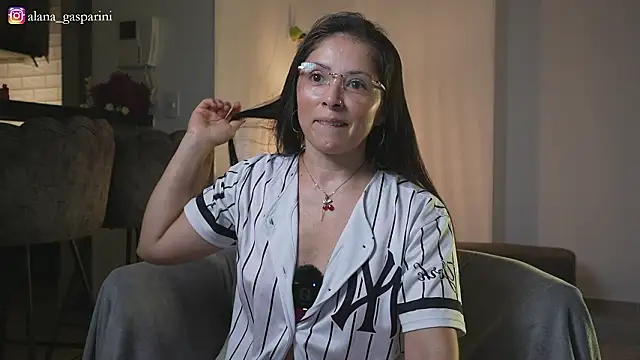 alana gasparini online show from March 6, 2026, 2:30 am