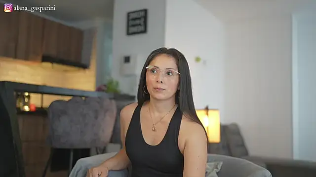 alana gasparini online show from April 6, 2026, 7:37 pm