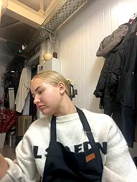 Snapshot of CandyVice chatting on September 26, 2025, 6:12 pm CandyVice online show from September 26, 2025, 6:12 pm