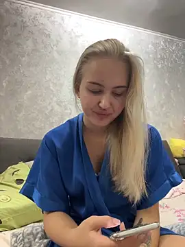 Snapshot of CandyVice chatting on October 19, 2025, 4:29 pm CandyVice online show from October 19, 2025, 4:29 pm