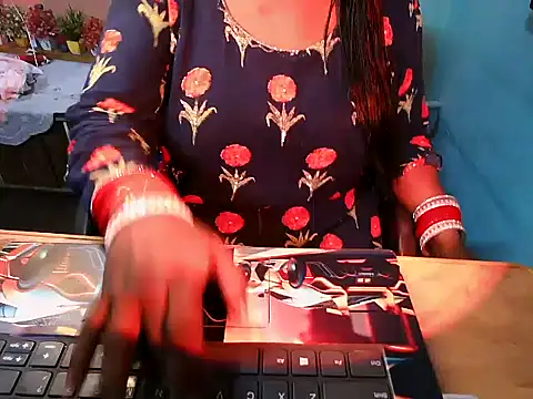 Snapshot of PREETI_BABY chatting on June 28, 2026, 5:13 am PREETI BABY online show from June 28, 2026, 5:13 am