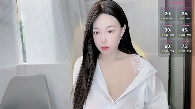 Bella Ava online show from November 20, 2025, 7:30 am