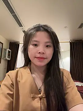Snapshot of Bella_7777 chatting on May 14, 2026, 5:14 am Bella 7777 online show from May 14, 2026, 5:14 am